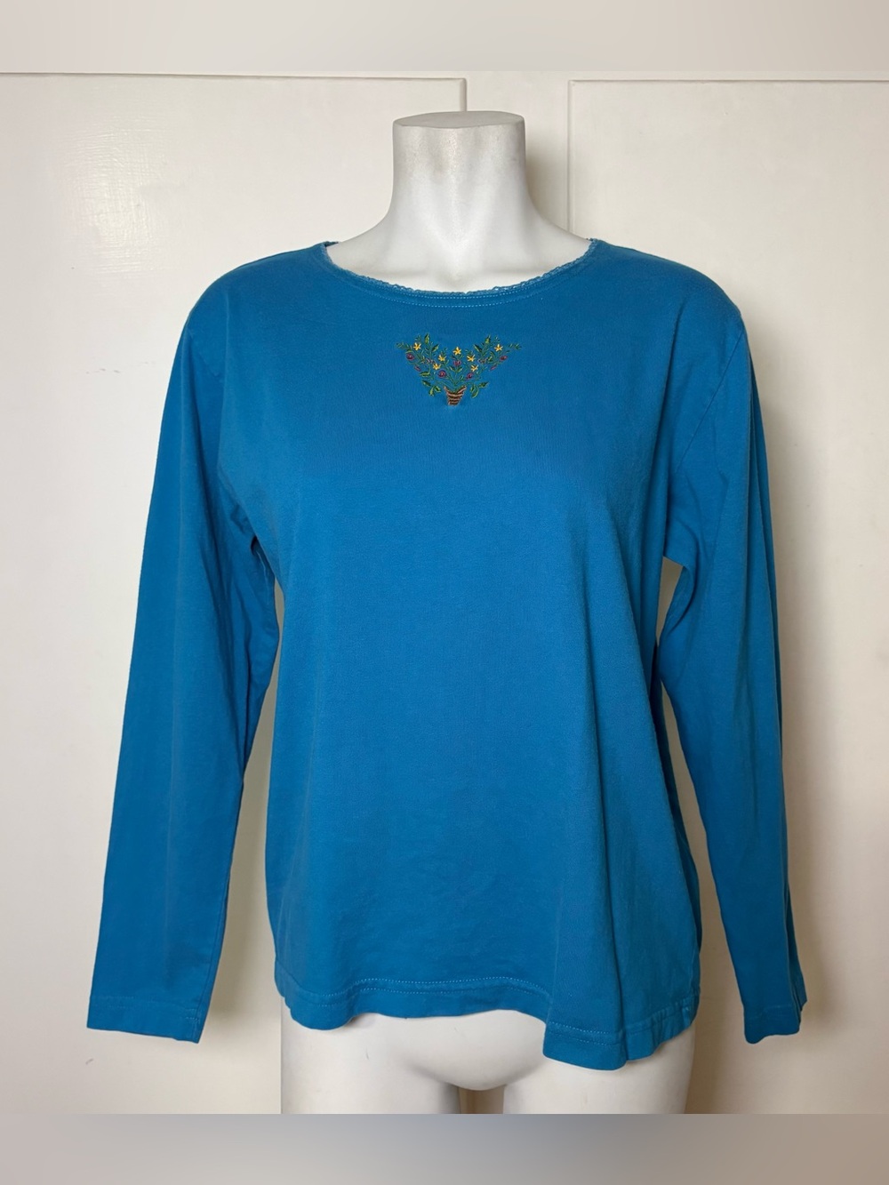Vintage 90s LizWear Blue Green Plant Heart Embroidered Lace Trim Long Sleeve Top